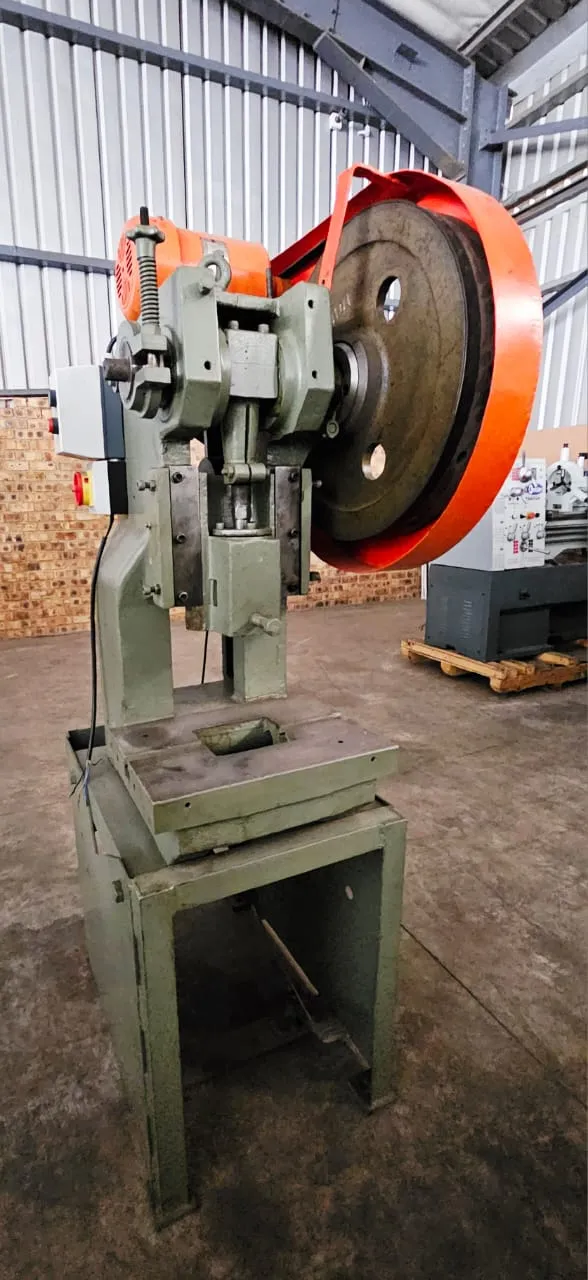 10 TON ECCENTRIC PRESS